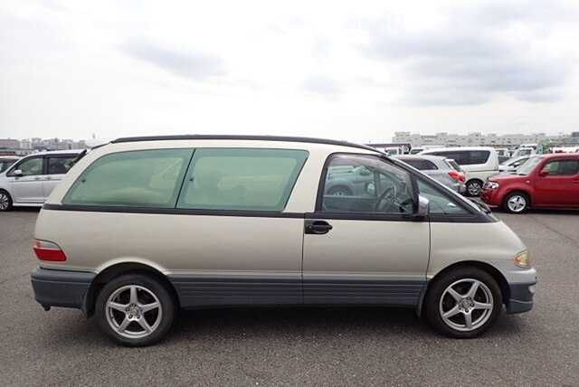 Toyota Estima Lucida Emina