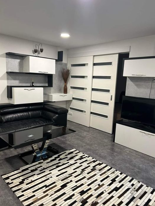 Дава се под наем Двустаен апартамент в Варна, Център - 70 кв.м за 675 € - Снимка #4