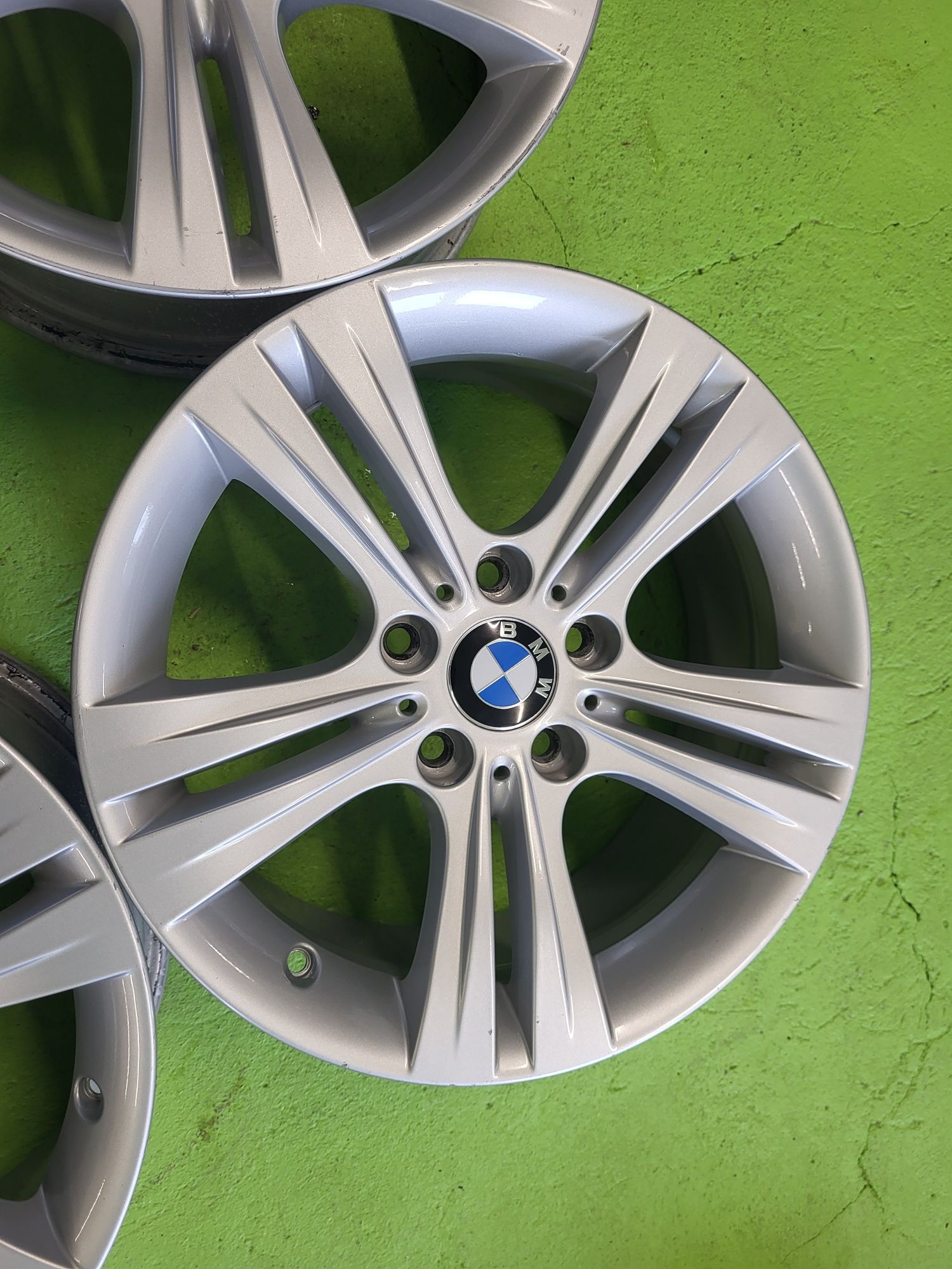 17 5x120 Bmw F30 F31 лети 5х120 бмв ф30