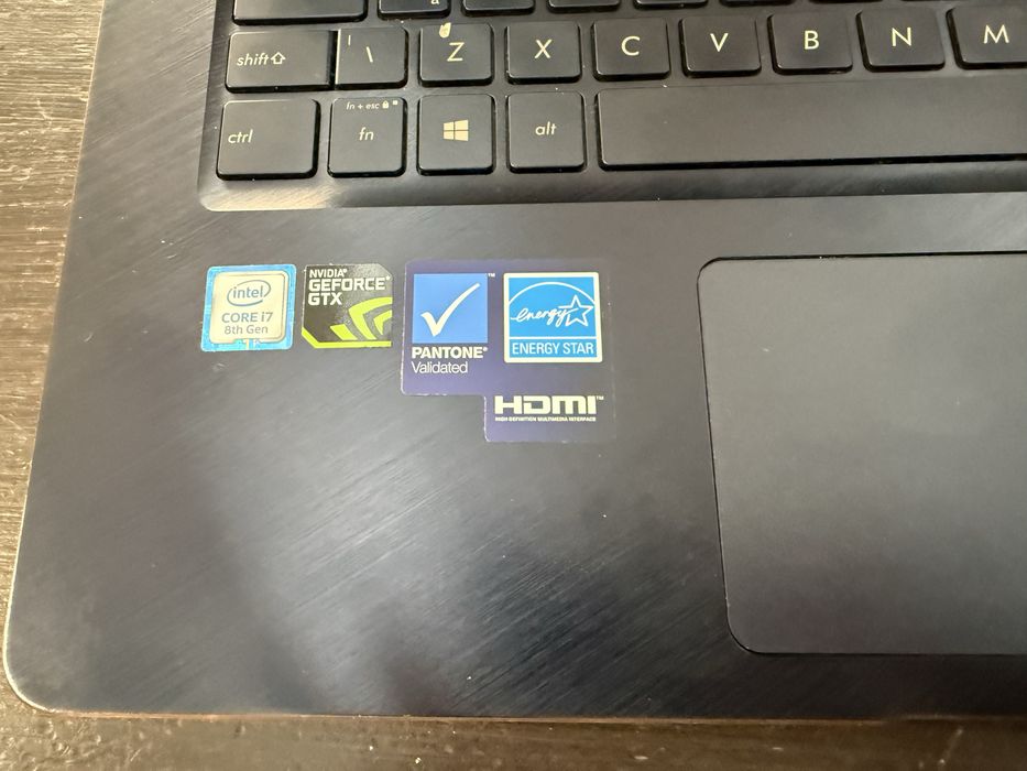 Laptop ASUS ZenBook Pro 15 UX550GD Intel® Core™ i7-  NVIDIA GTX 1050