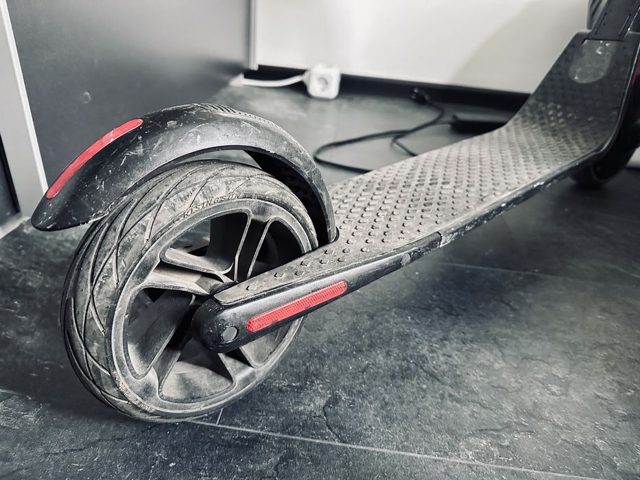 Електрическа Тротинетка SEGWAY ES4 Сегуей Бронирана Незгъваема