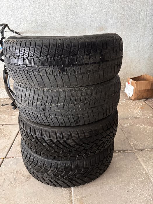 Шины зимние продается