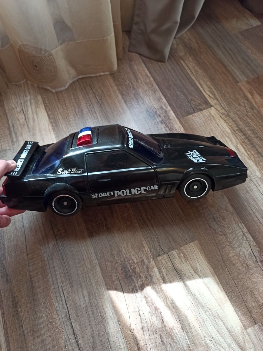 Колата кит от 80-те години ретро полицейска Knight Rider.