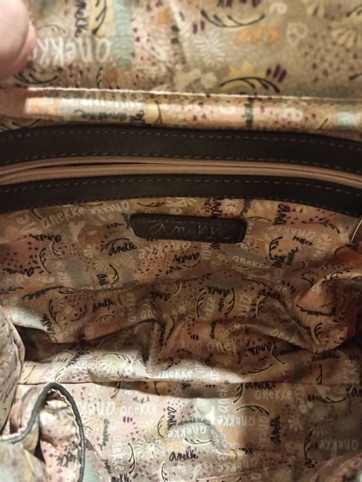 Продавам дамска раница