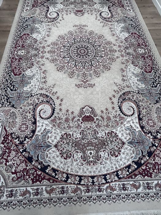 Продается качественный ковер