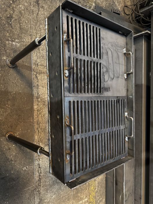 Confecti metalice gratare ,garduri ,porti , profile U ,stalpi