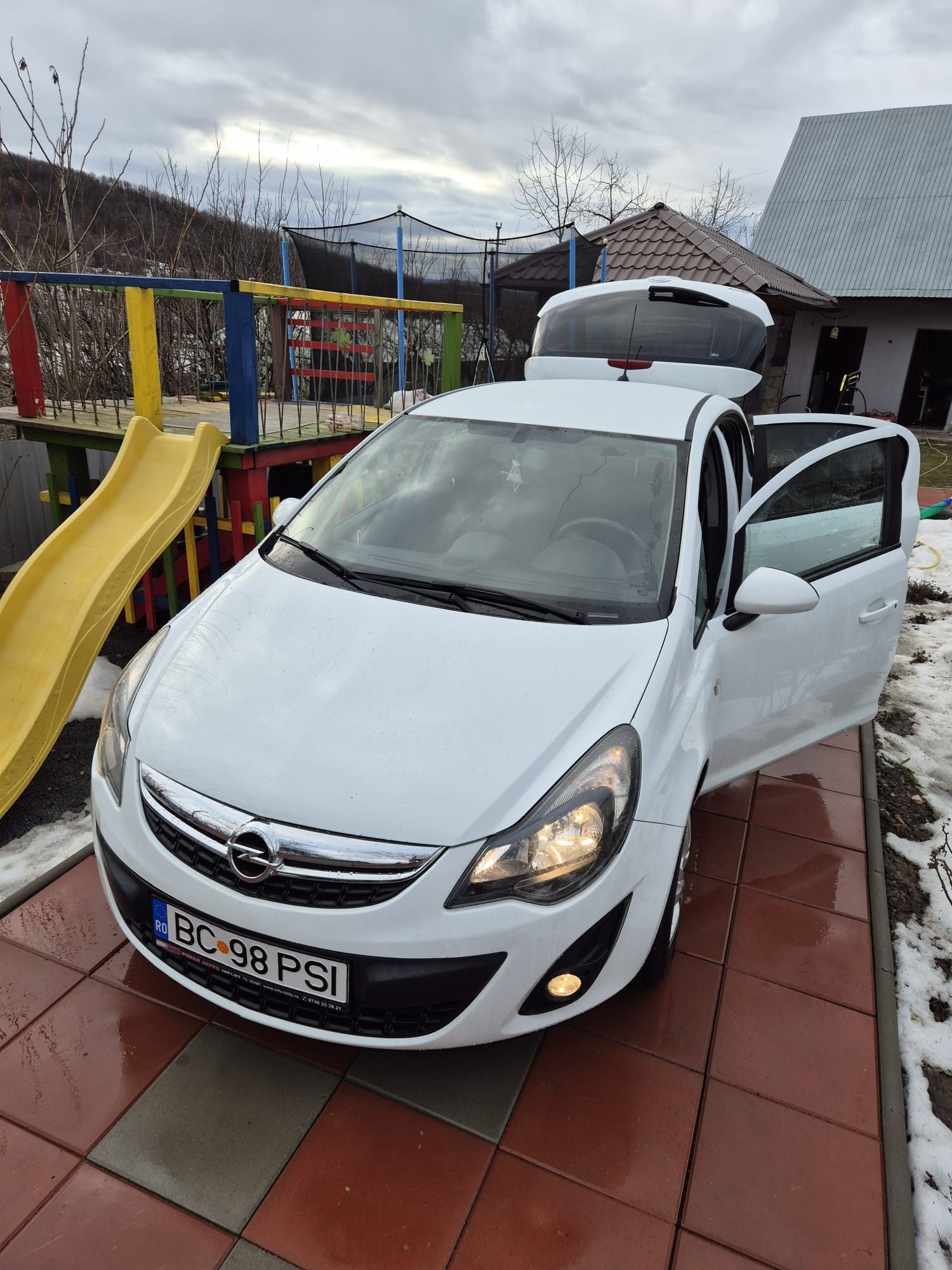 Vând Opel Corsa D