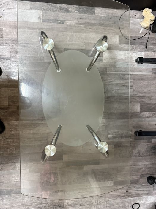 Стъклена холна маса