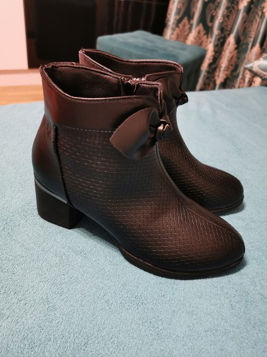 Ghete dama piele naturala nr. 37