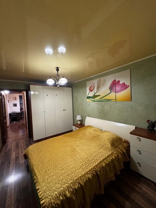 Продается 2-комн .кв р-н Казахстан.