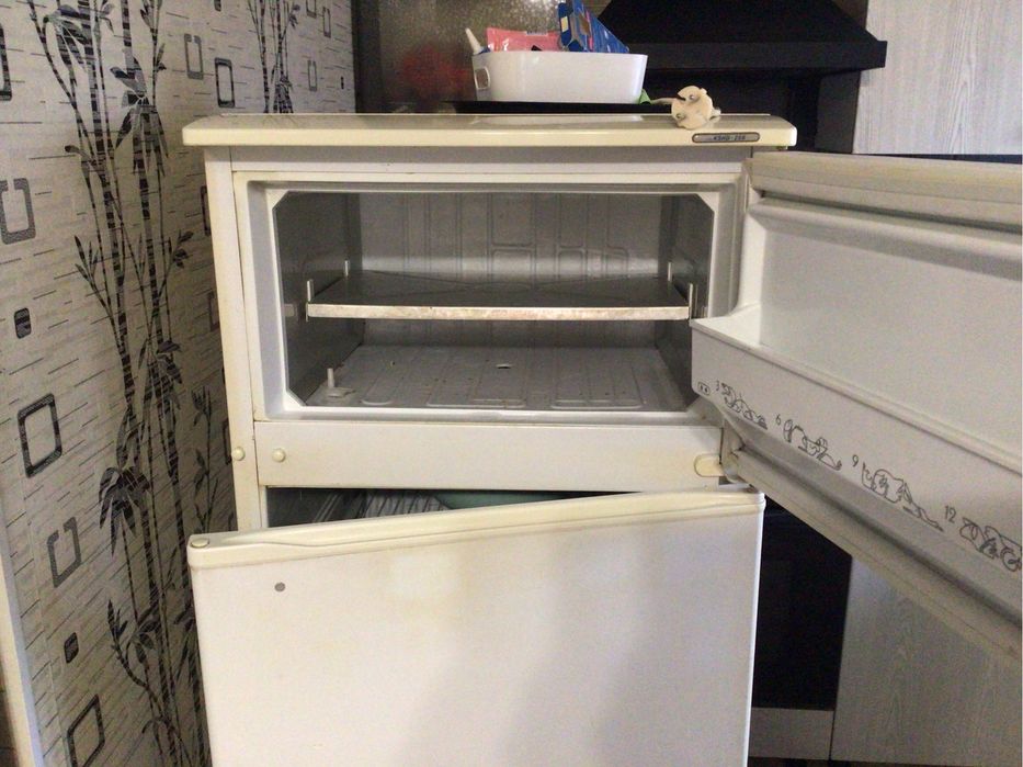 Продам холодильник