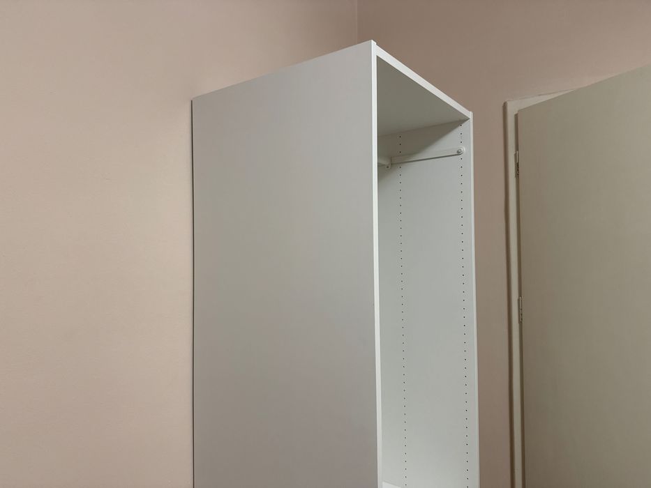 Бял Гардероб от IKEA