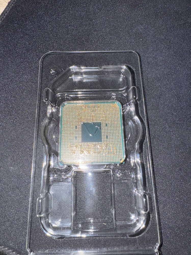 Процесор CPU AMD Ryzen 5 2600 с охладител