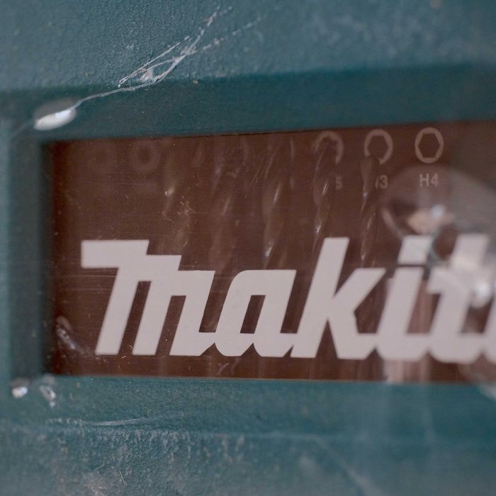 ПРОМО MAKITA Комплект свредла и битове 42 броя-  D-58877