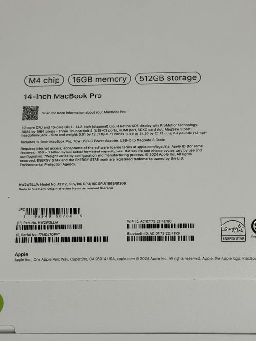 Apple MacBook Pro 14" cu procesor M4, 16GB RAM, 512GB SSD, Silver