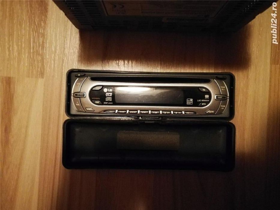 Vând casetofon MP3, LG, fata detasabila, boxe perechi fata/spate Logan