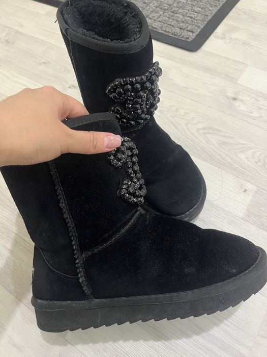 Продам угги женская 37р