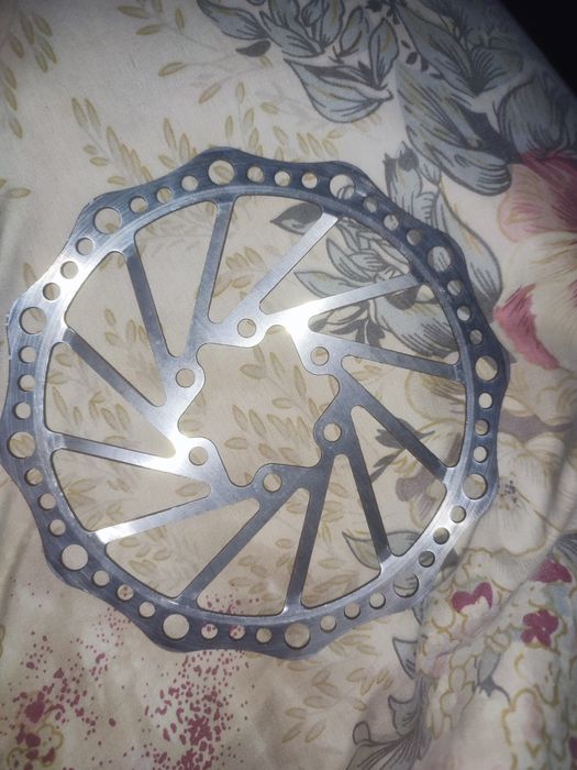 Гидравлический тормоз Shimano MT200