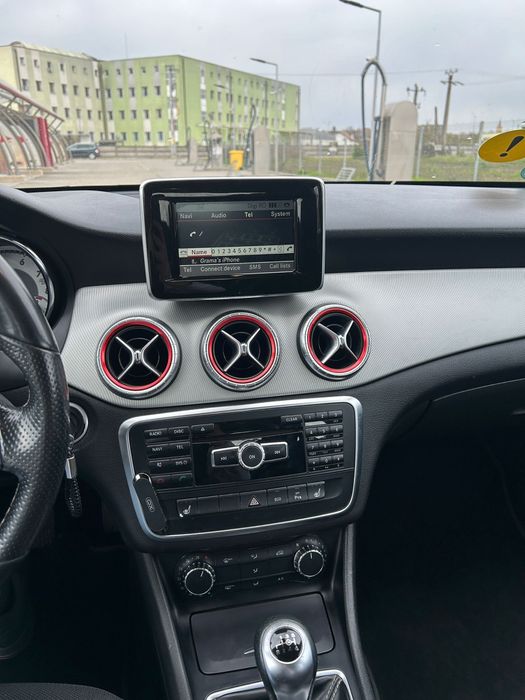 MERCEDES benz cla 180