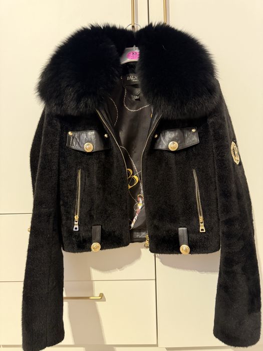 Geaca neagra  cu blana, Balmain