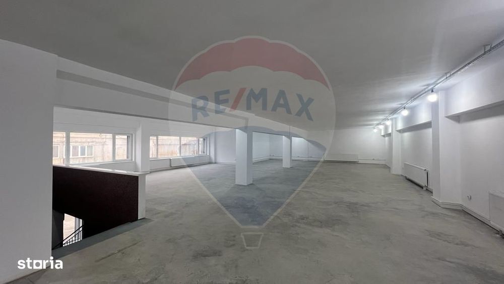 Spatiu comercial de 990mp de inchiriat
