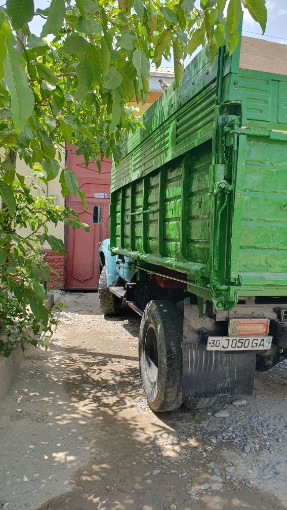 Zil 130 holati yaxshi