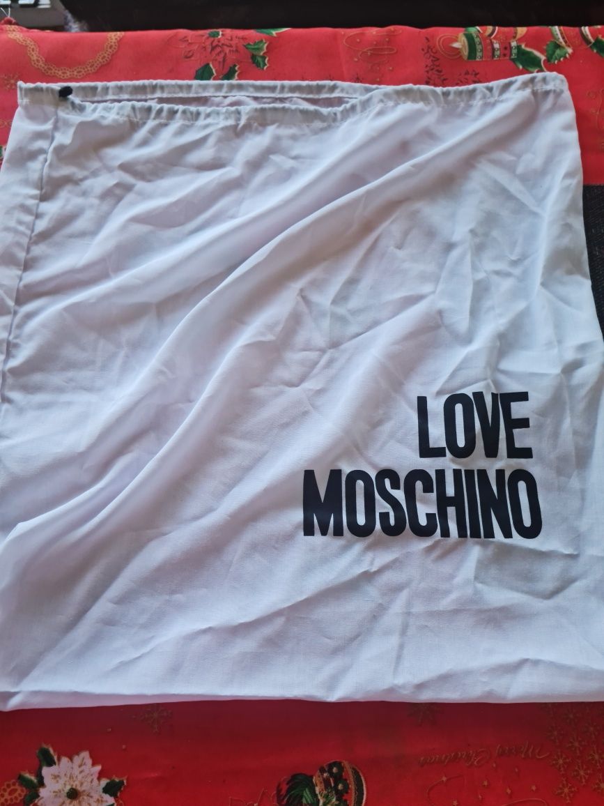 Прахобразни торби love moschino