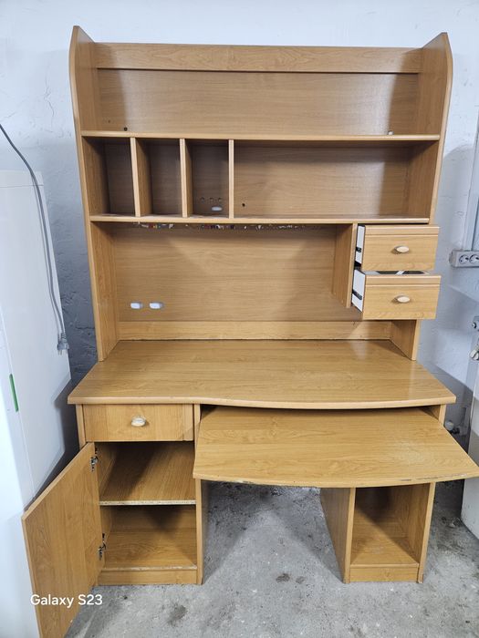 Продам стол компьютерный