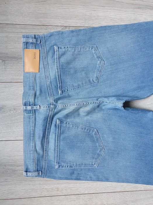 Blugi HUGO BOSS "Maine Regular Fit" - Marime W36 L34 (Talie 98 cm)