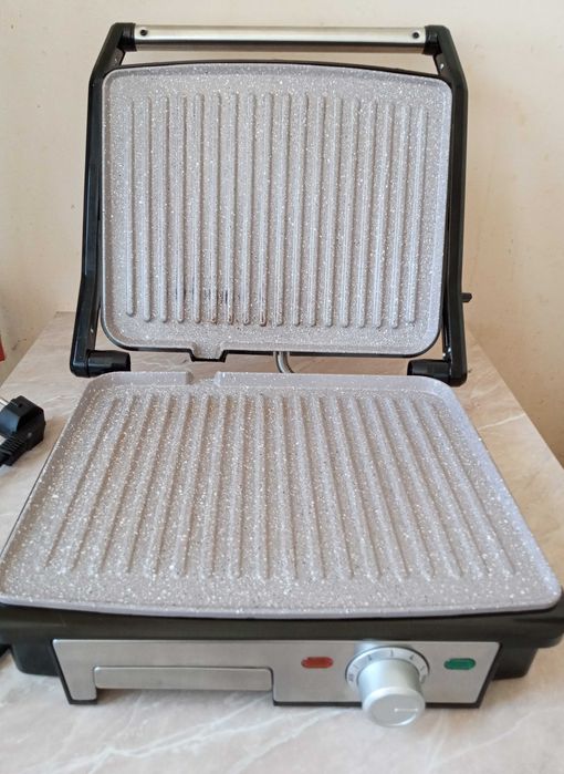 Грил преса Finlux FCG-2008M