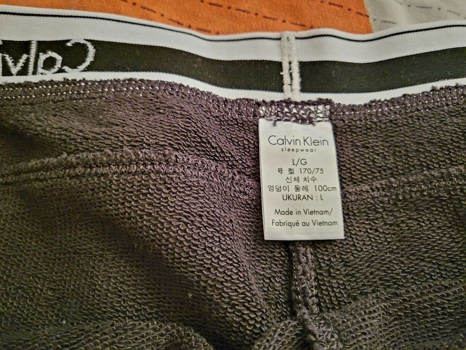 Pantaloni barbatesti