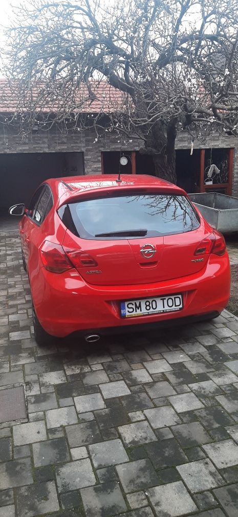 Opel Astra j   140 cp