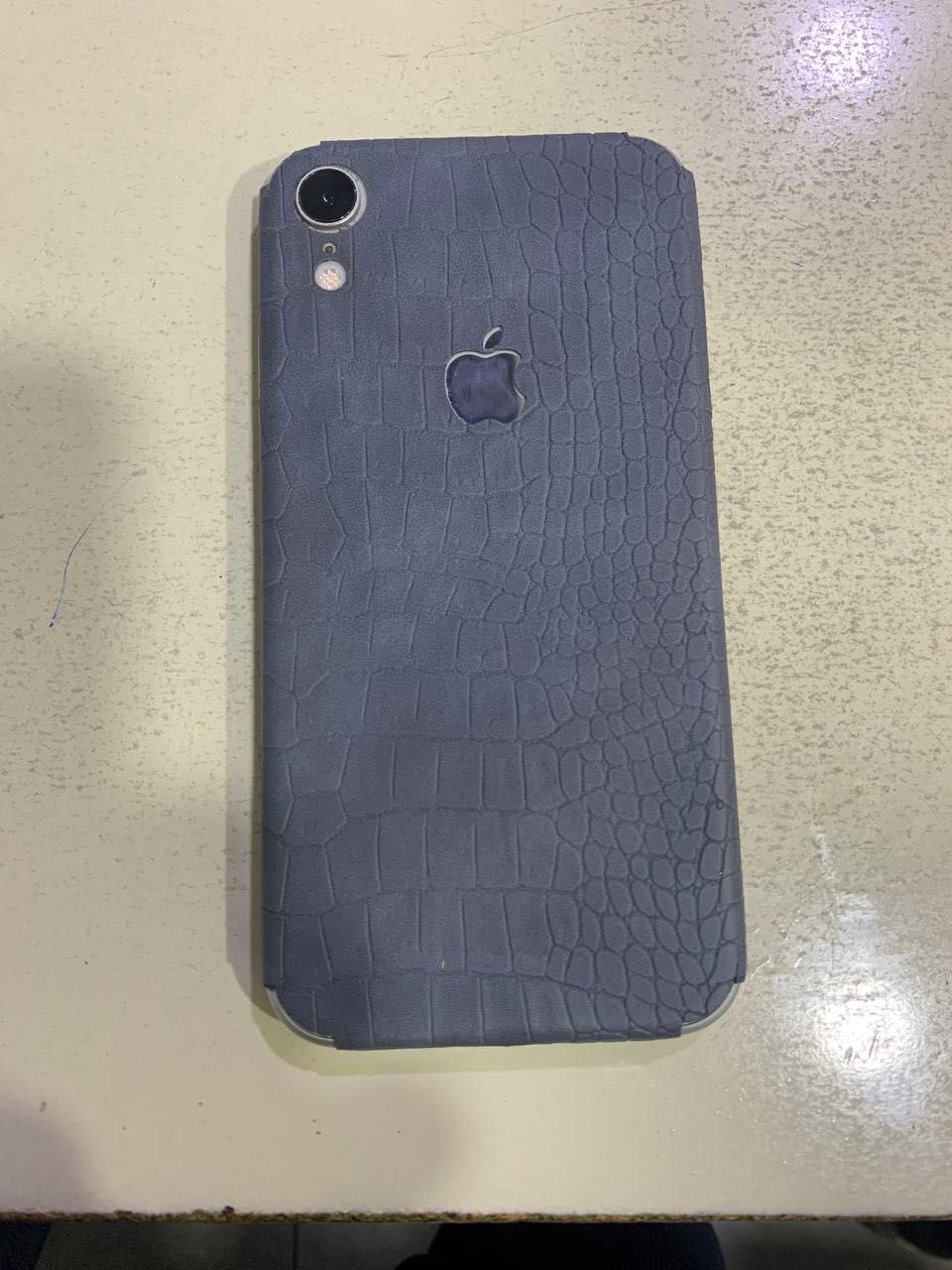 iPhone XR white.