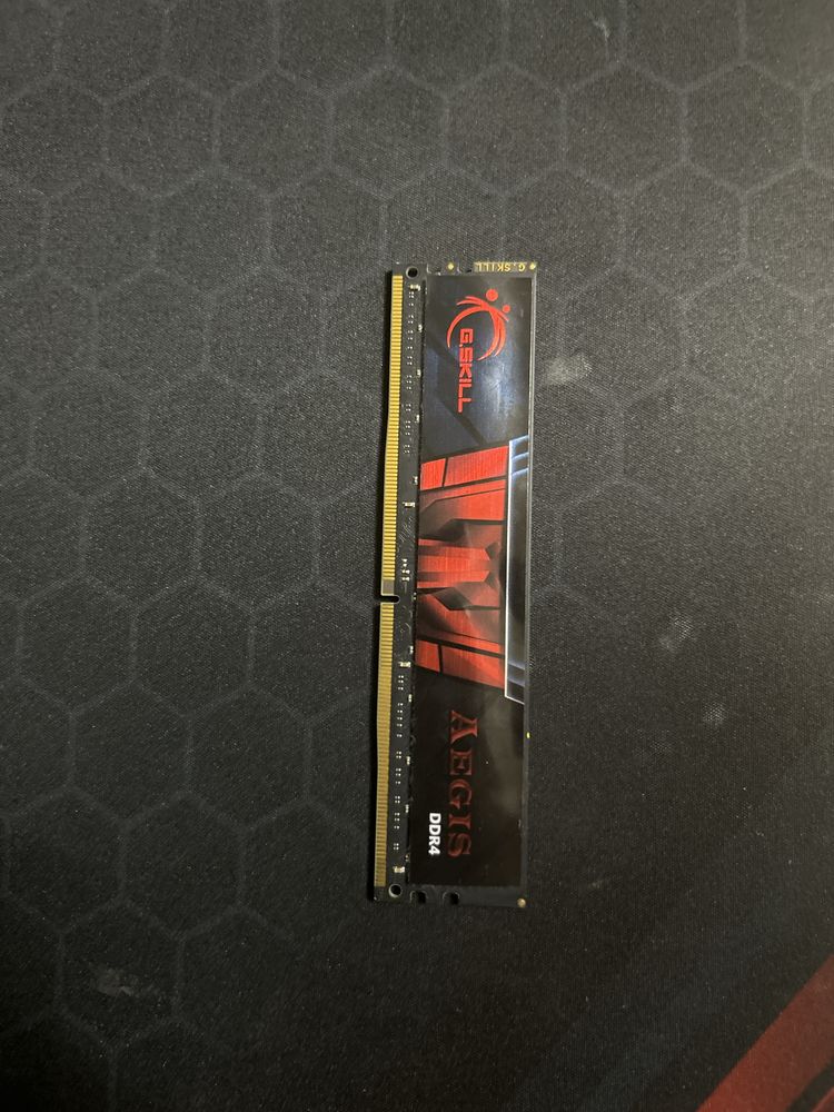 GEFORCE GRX 1650 + 8GB ram