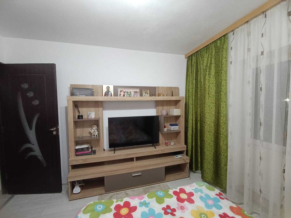Vand apartament 2 camere