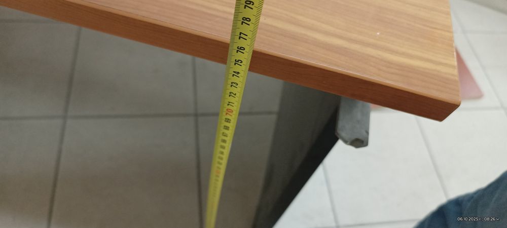 Бюро цвят череша и антрацит