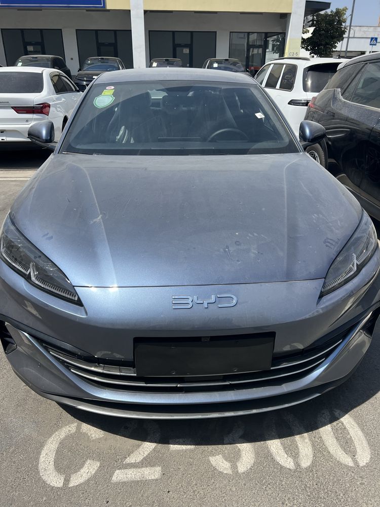 Byd seal gibrit  1500 km yuradi
