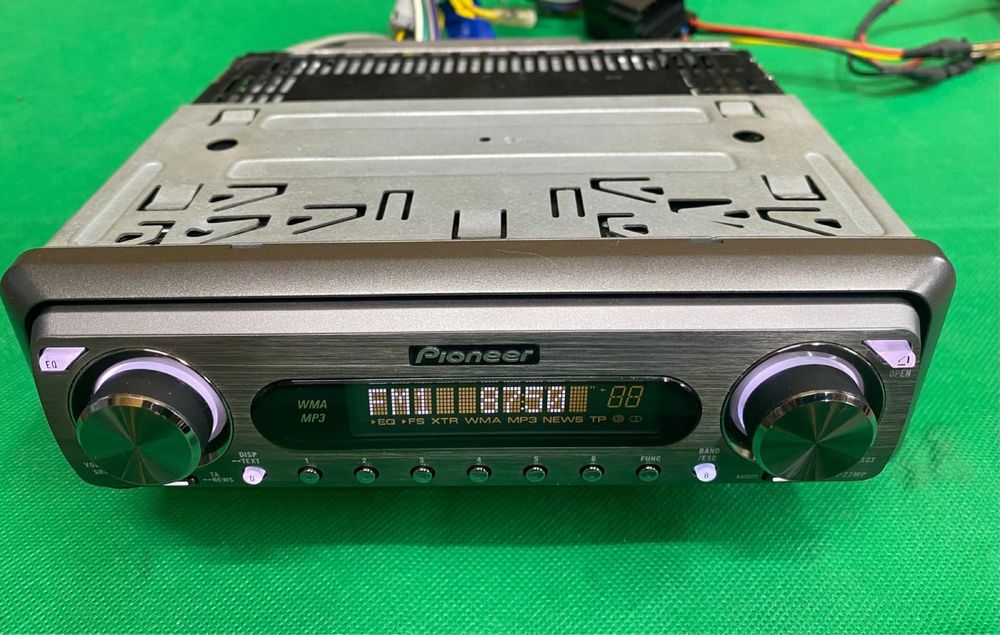 CD player auto Pioneer Deh P 77 MP-fata aluminiu ca nou Top sunet
