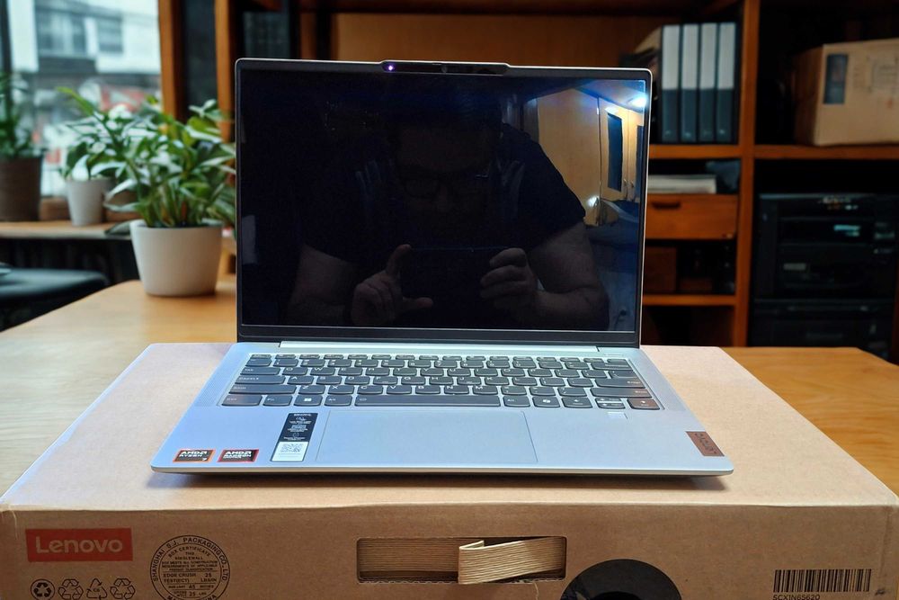 Laptop Lenovo IdeaPad Slim 5, AMD Ryzen 7, 14" OLED, 32GB RAM, 1TB SSD