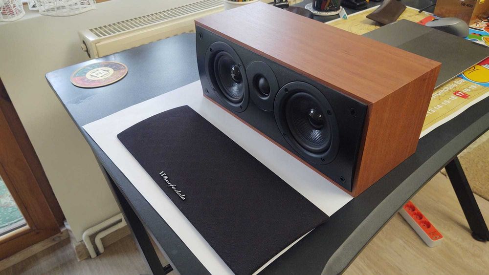 Boxa centrala Wharfedale