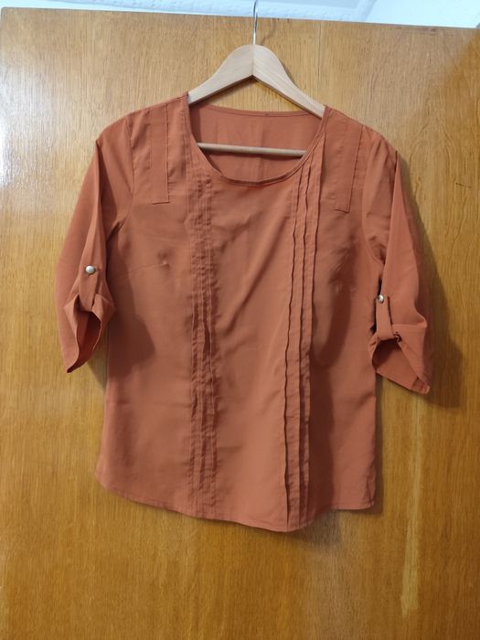 Bluza dama măsura 36, caramiziu