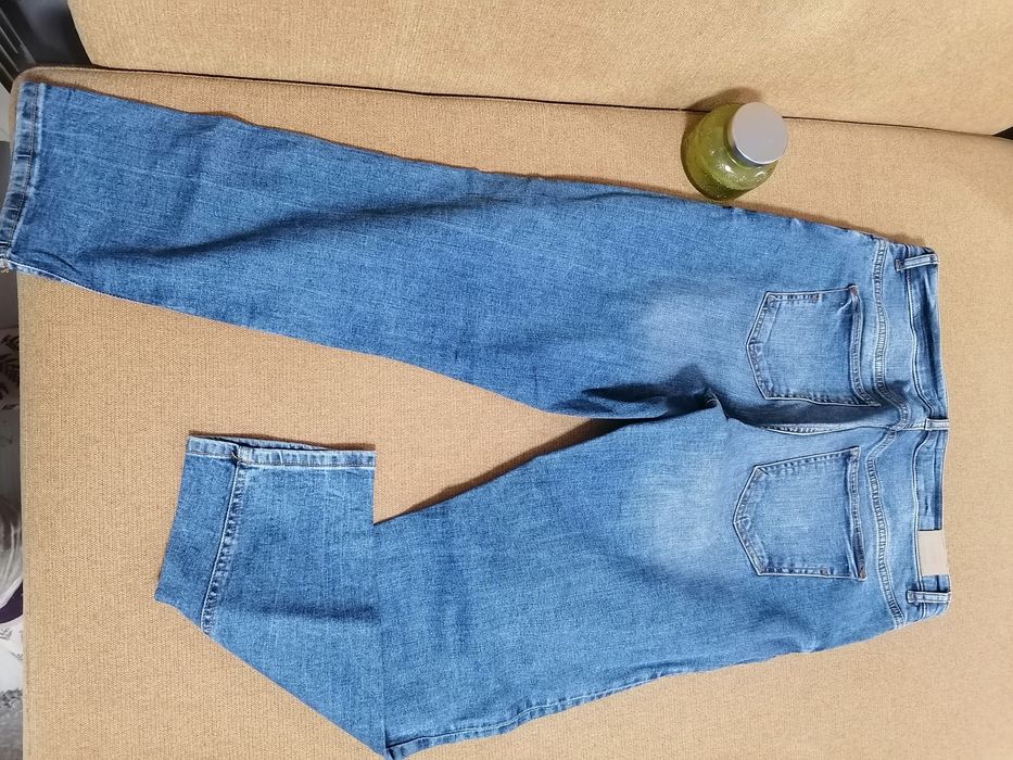 Комплект Дамски дънки и блуза Л размер, 10 лв