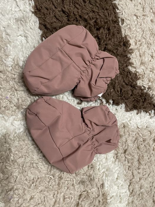 Caciula blanita/ botosei H&M