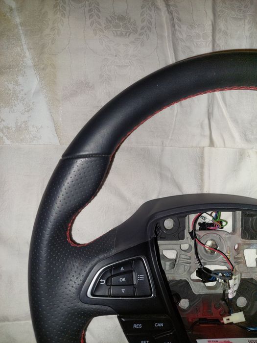 Unicat/Nou! Volan focus ST cu Incalzire/pilot ford kuga,c-max,ecosport