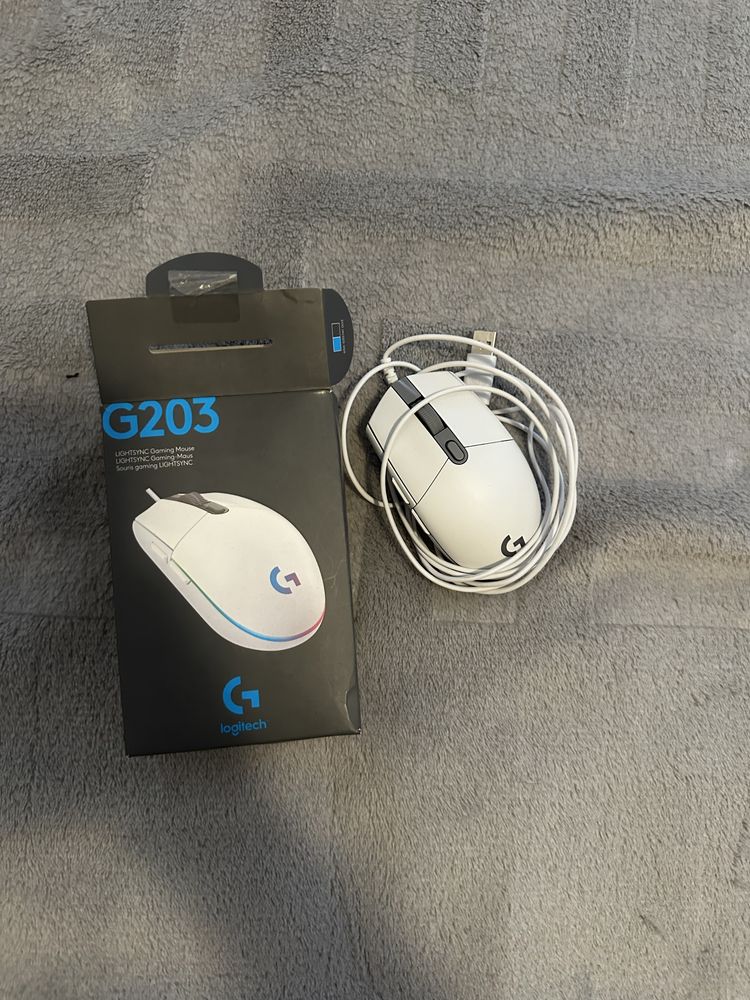 Logitech g335 слушалки и мишка g235 подарък мишка на cougar