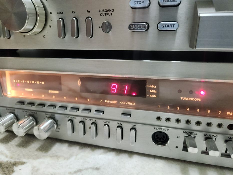 Superb deck Grundig cf 5000 - 2  - și Grundig cf 3000 amplificator