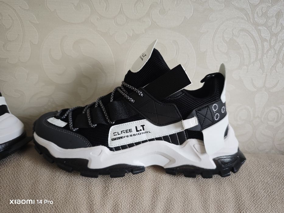 Кроссовки  Nysomotto .