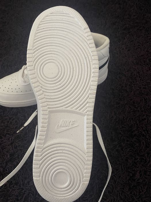 Чисто НОВИ Nike кецове