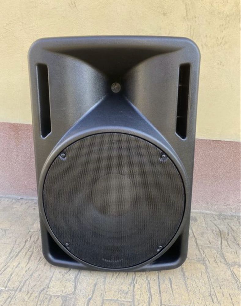 dB Technologies Basic 400 boxa activa ( linie / instrumente muzicale )