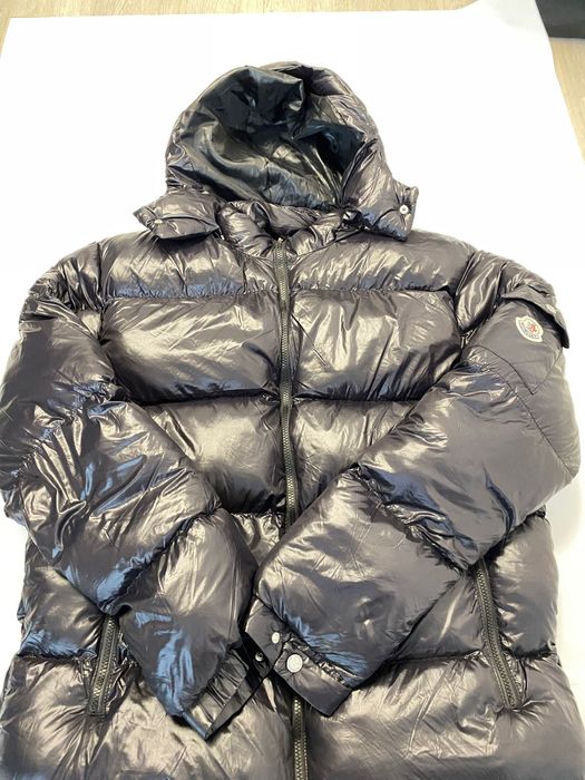 Geaca M.o.n.c.l.e.r neagra de iarna